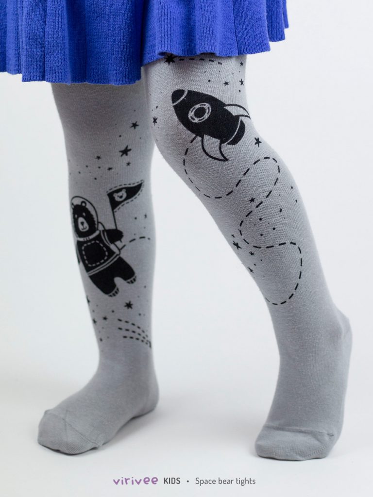 Handbedruckte Kinderstrumpfhose mit Astronautenbär
