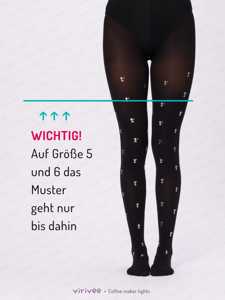 Schwarze Strumpfhose mit silbernen Kaffeemaschinen-Druck.
